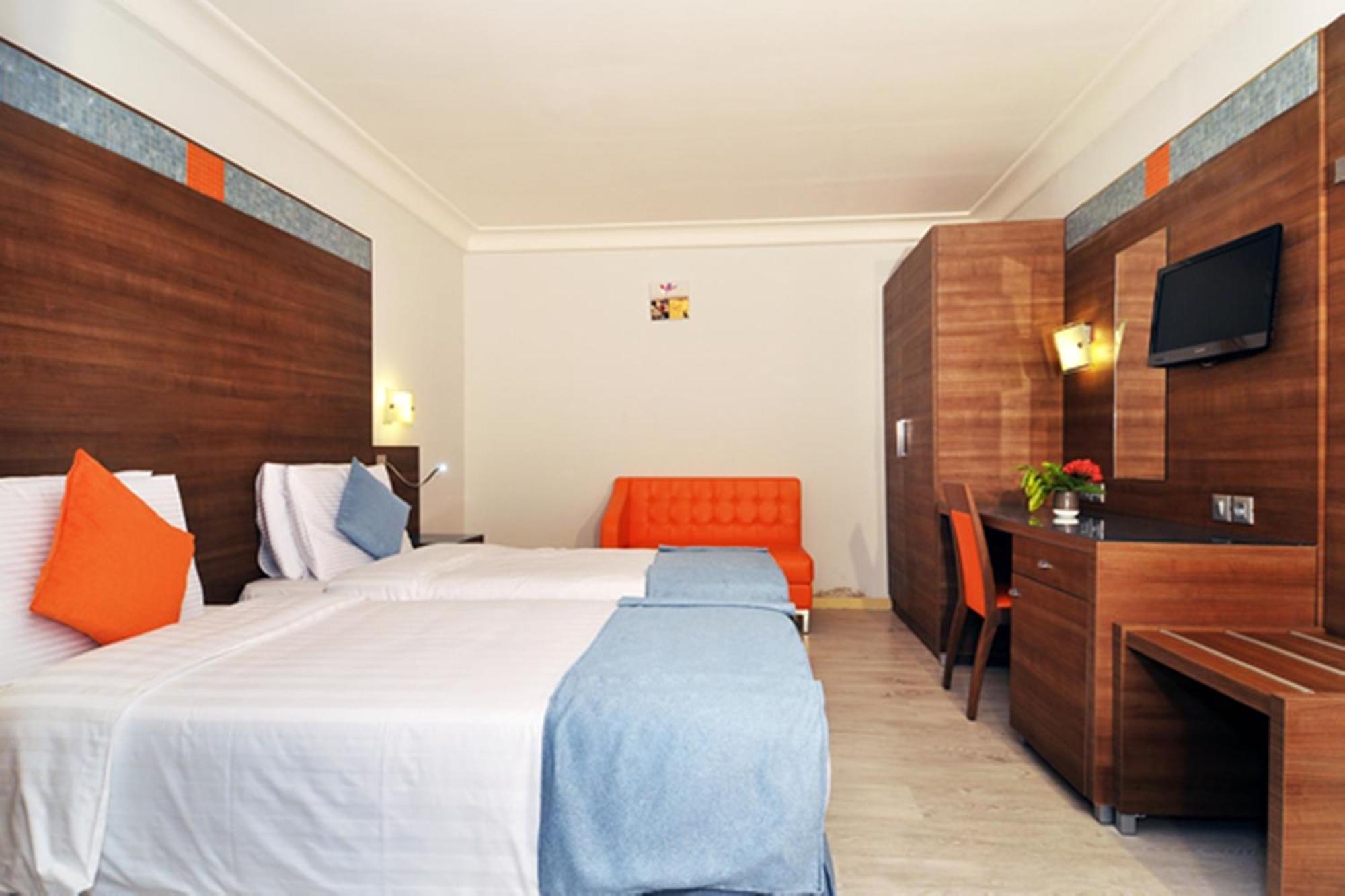Benin Royal Hotel コトヌー エクステリア 写真