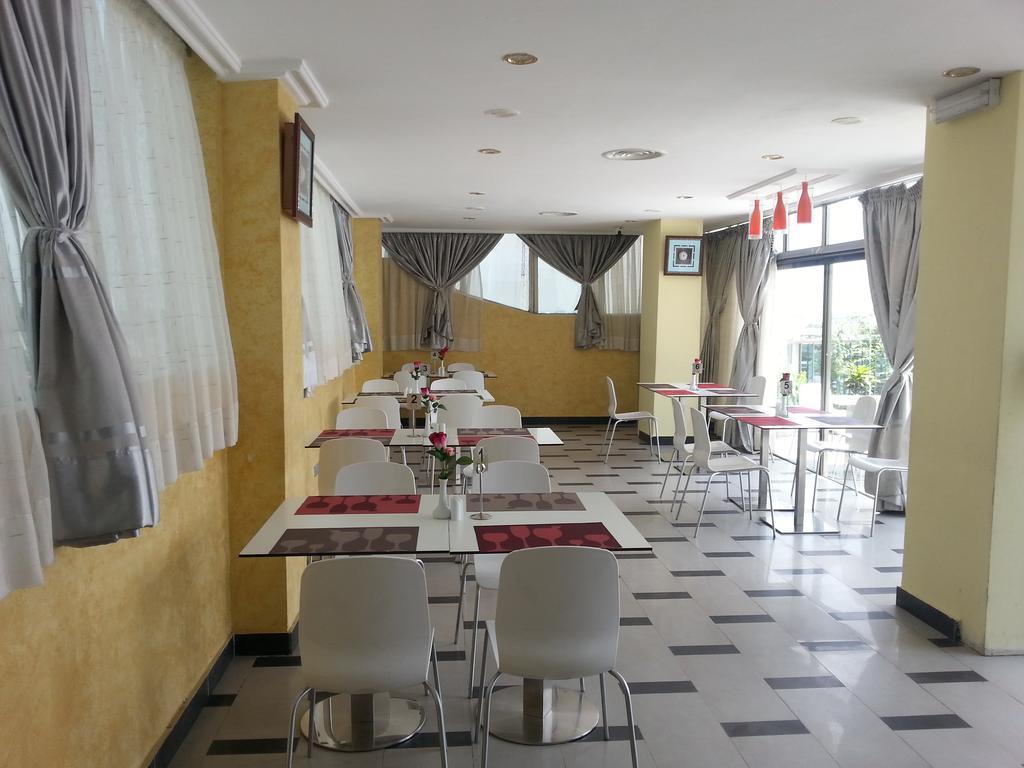 Benin Royal Hotel コトヌー エクステリア 写真
