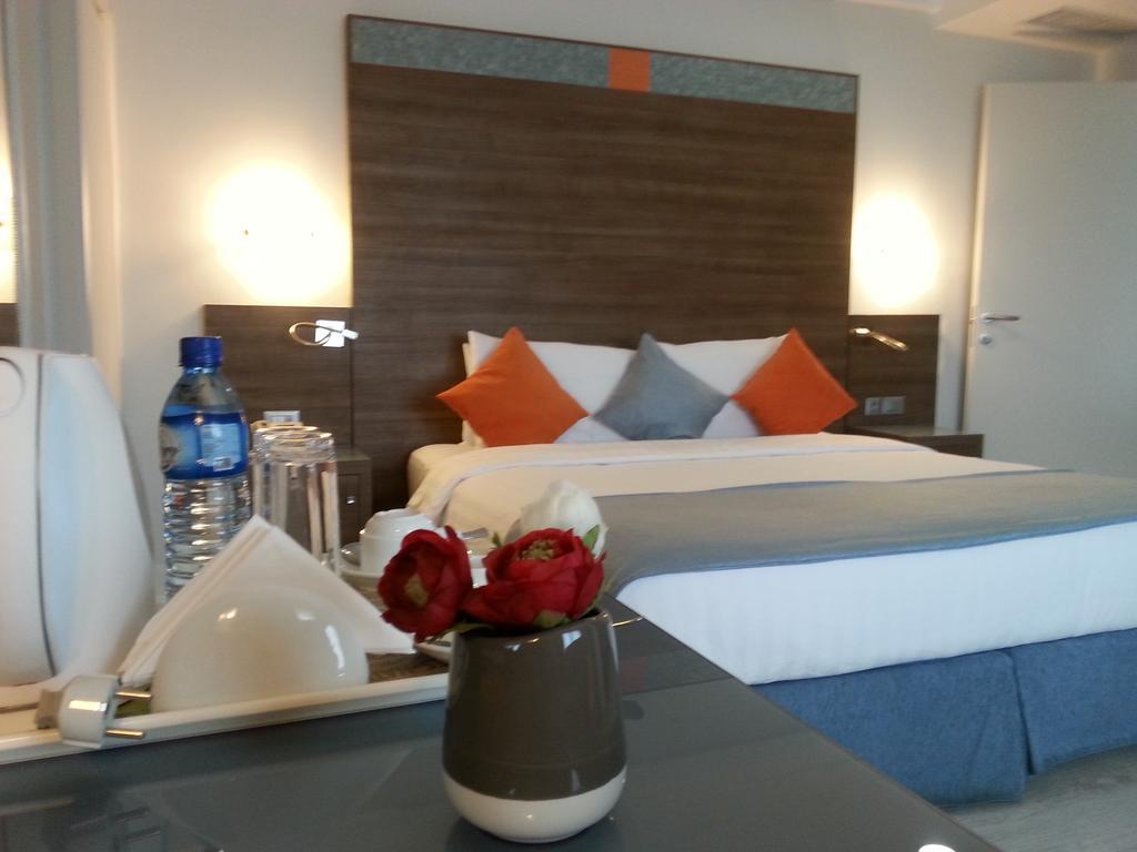 Benin Royal Hotel コトヌー エクステリア 写真