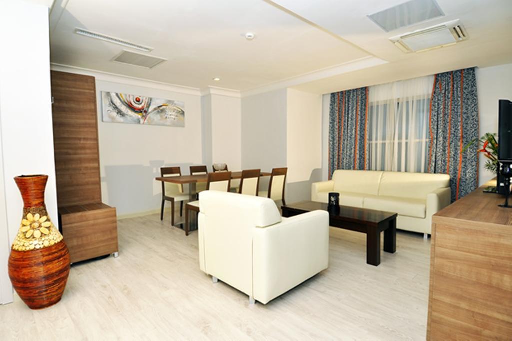 Benin Royal Hotel コトヌー 部屋 写真