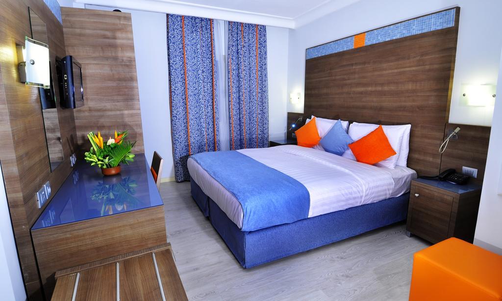 Benin Royal Hotel コトヌー エクステリア 写真